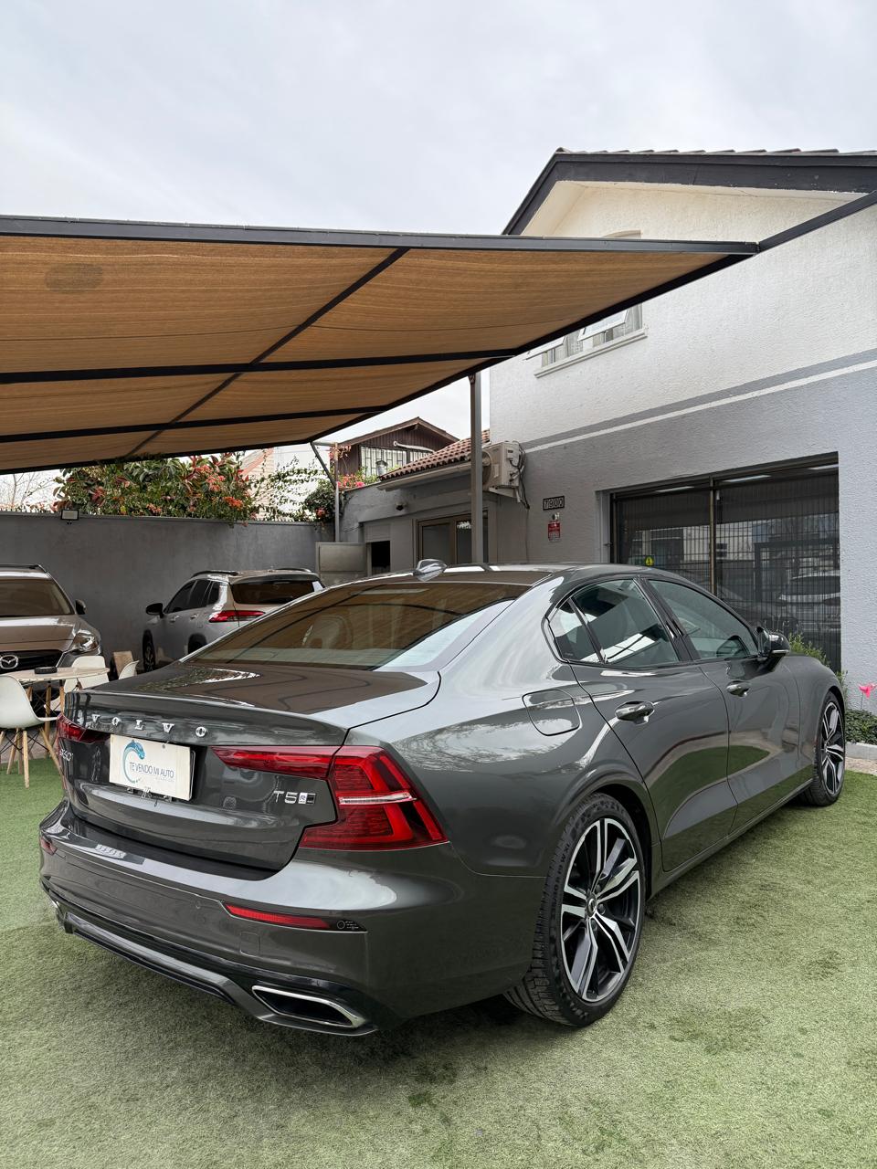 Volvo S60 2.0 T5 R-Design Auto 4WD 2021 (121.800 Km)