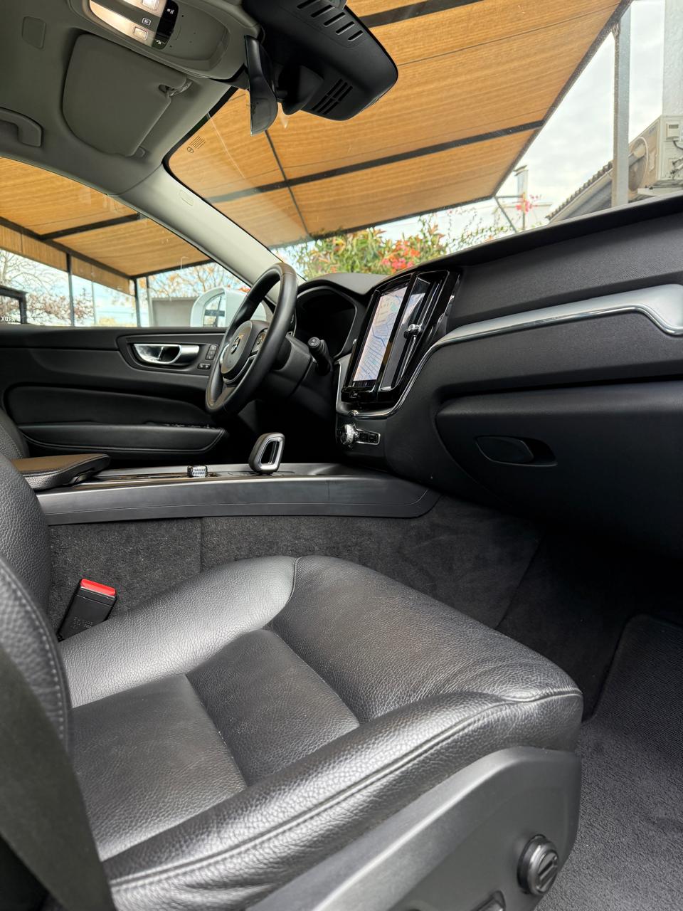 Volvo Xc60 B5 Momentun Auto AWD 2022 (98.000 Km)