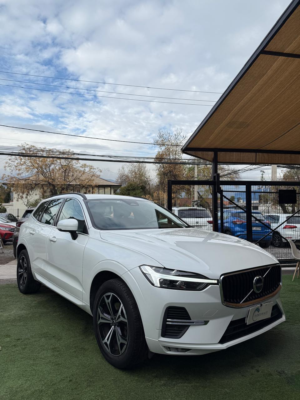 Volvo Xc60 B5 Momentun Auto AWD 2022 (98.000 Km)