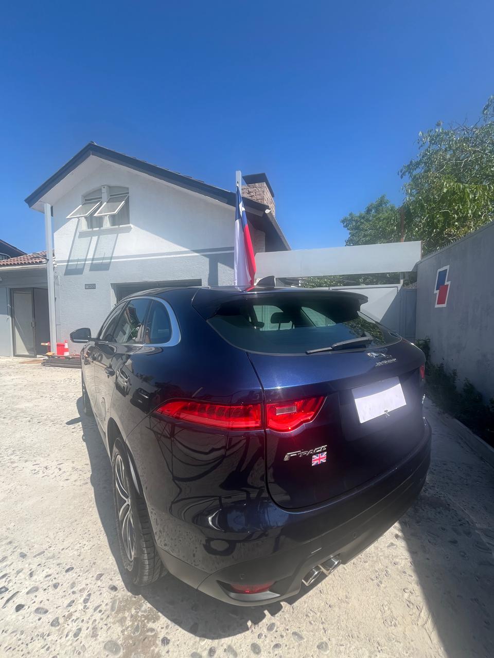 Jaguar F-Pace 2.0D I4 180PS Prestige Auto 4WD 2019 (76.500 KM)