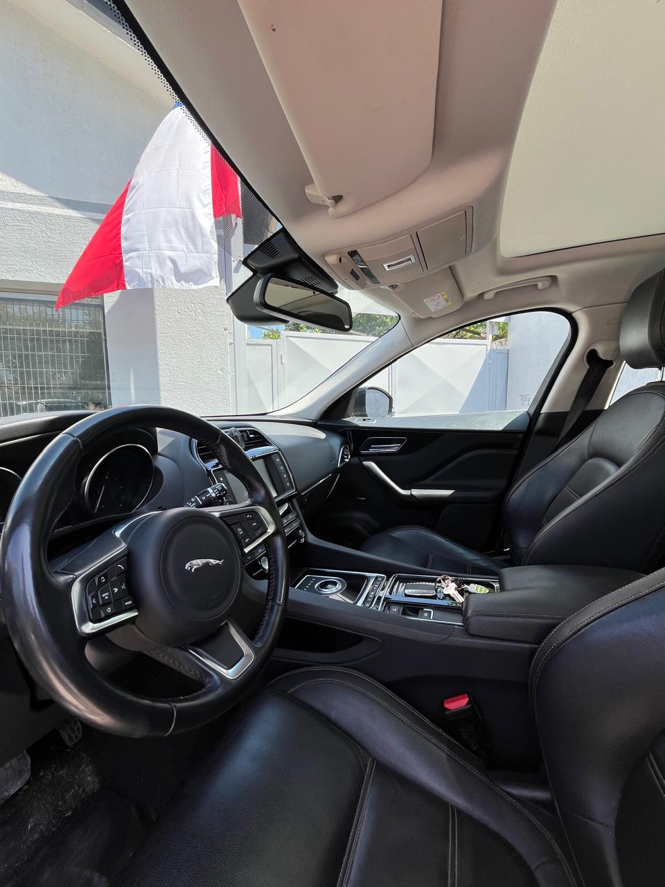 Jaguar F-Pace 2.0D I4 180PS Prestige Auto 4WD 2019 (76.500 KM)