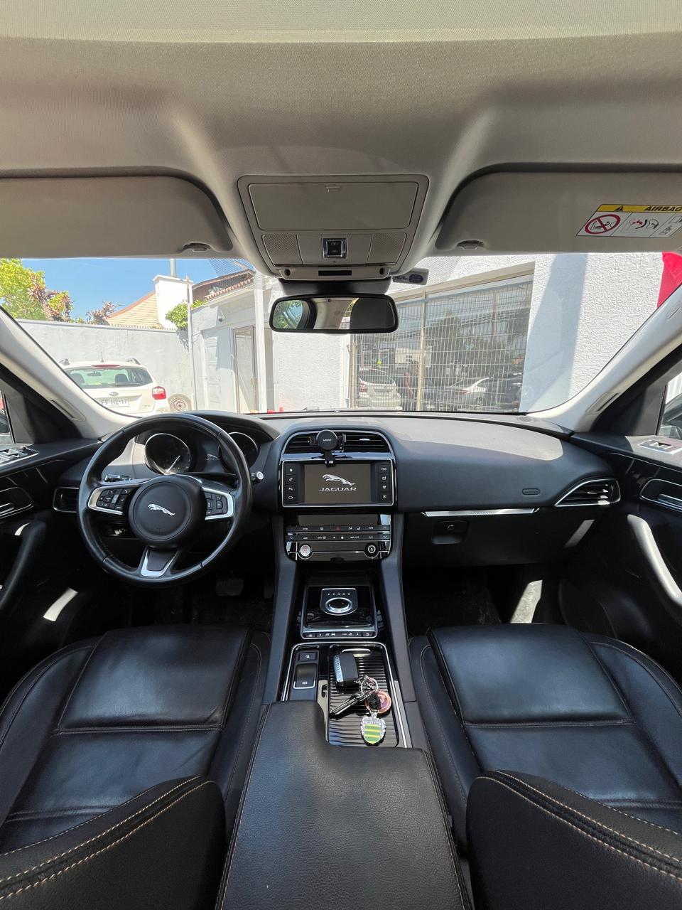 Jaguar F-Pace 2.0D I4 180PS Prestige Auto 4WD 2019 (76.500 KM)