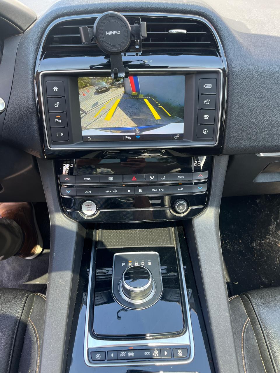 Jaguar F-Pace 2.0D I4 180PS Prestige Auto 4WD 2019 (76.500 KM)