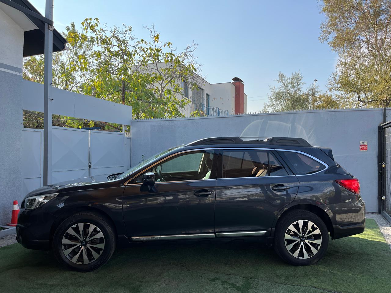 Subaru Outback Limited 2016 (Km 121.477 )