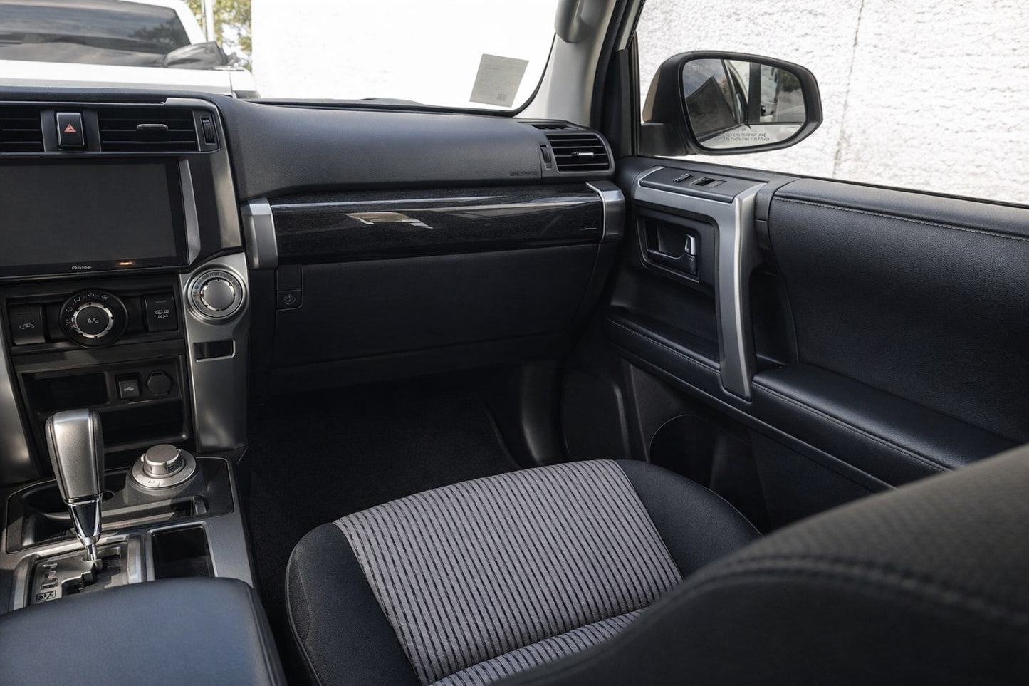 Toyota 4Runner 4.0 SR5 MV Auto 4WD 2024 (11.740 km)
