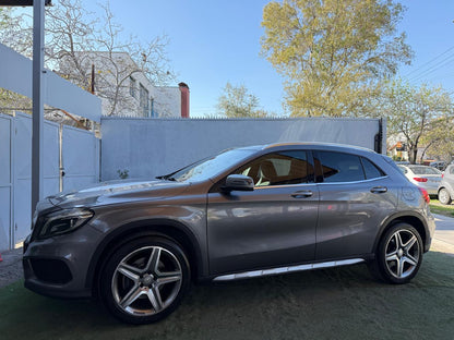 Mercedes-Benz Gla 250 2.0 cc 4 Matic 2015 (173.655 Km)