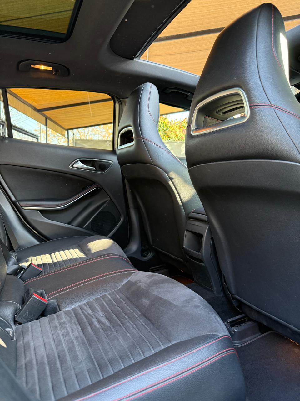 Mercedes-Benz Gla 250 2.0 cc 4 Matic 2015 (173.655 Km)