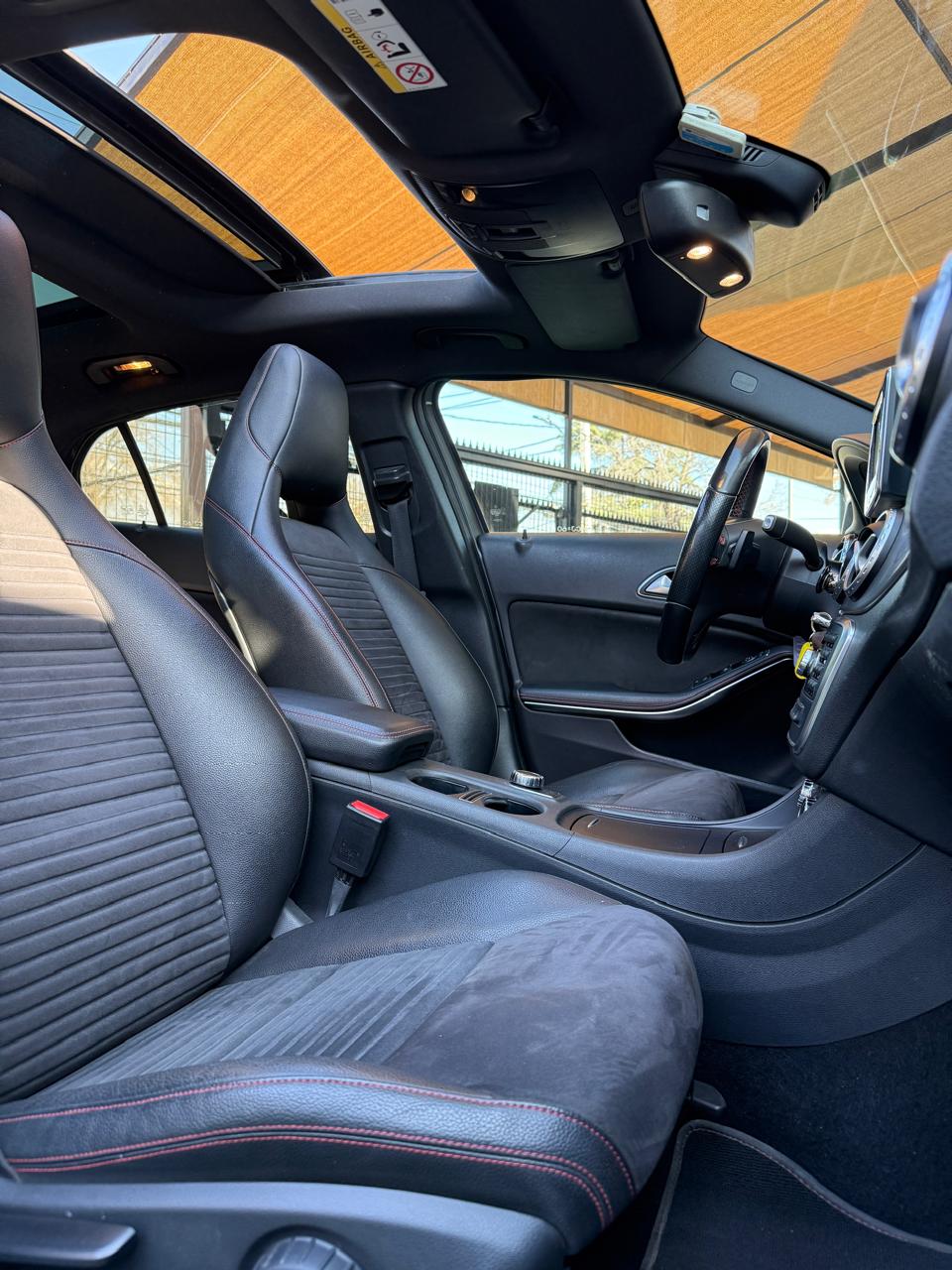 Mercedes-Benz Gla 250 2.0 cc 4 Matic 2015 (173.655 Km)