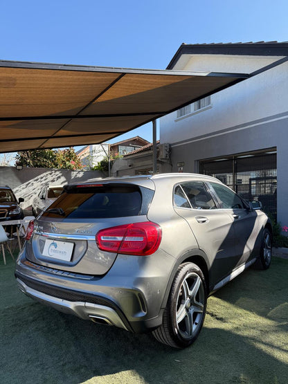 Mercedes-Benz Gla 250 2.0 cc 4 Matic 2015 (173.655 Km)