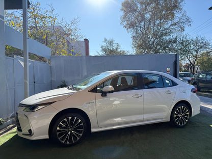 Toyota Corolla 1.8 SEG Hybrid CVT 2024 (14.600 Km)