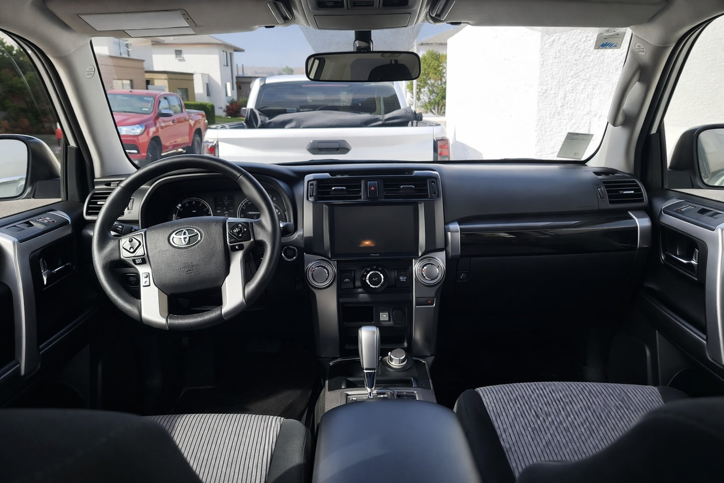 Toyota 4Runner 4.0 SR5 MV Auto 4WD 2024 (11.740 km)