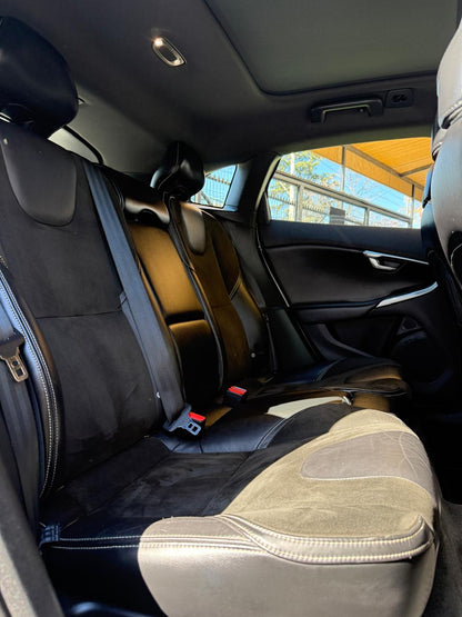 Volvo V40 2.0 T4 Auto R-Design 2016 (196,000 Km)