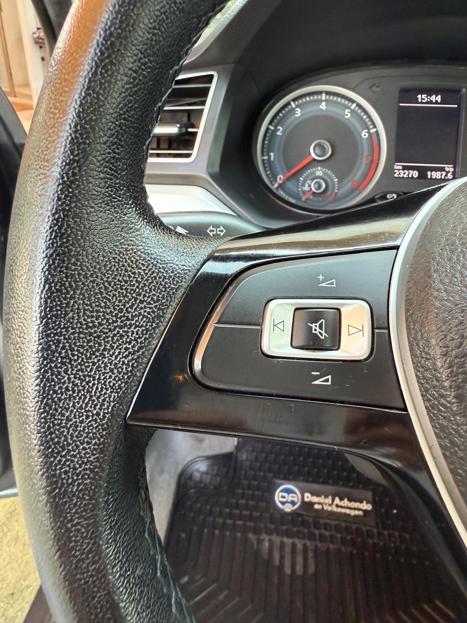 Volkswagen Gol 1.6 Auto Highline 2021 (23.200 km)