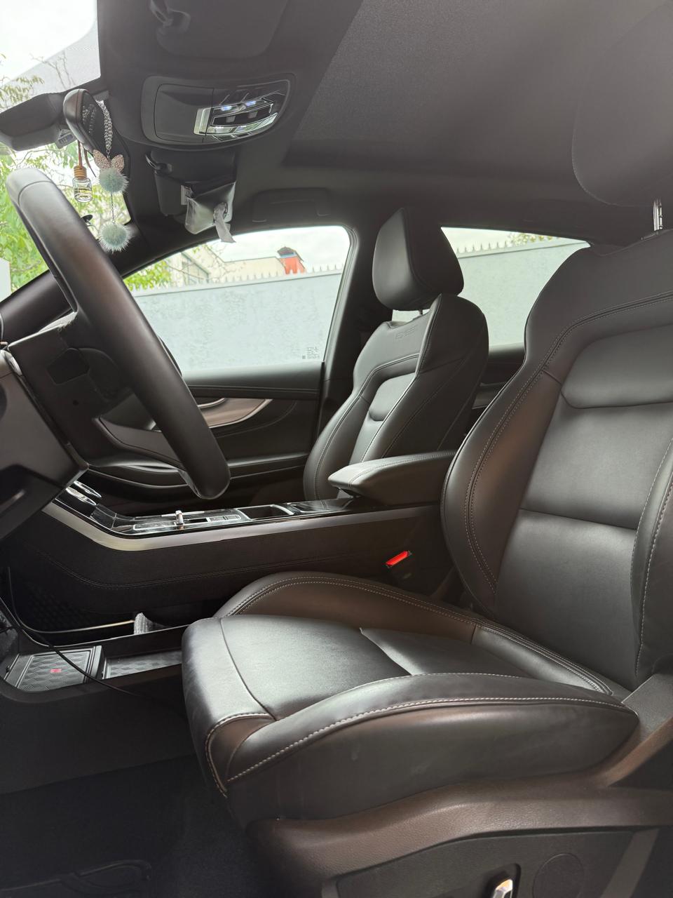 Exeed LX 1.5T CVT Advanced 2024 (22.900 km)