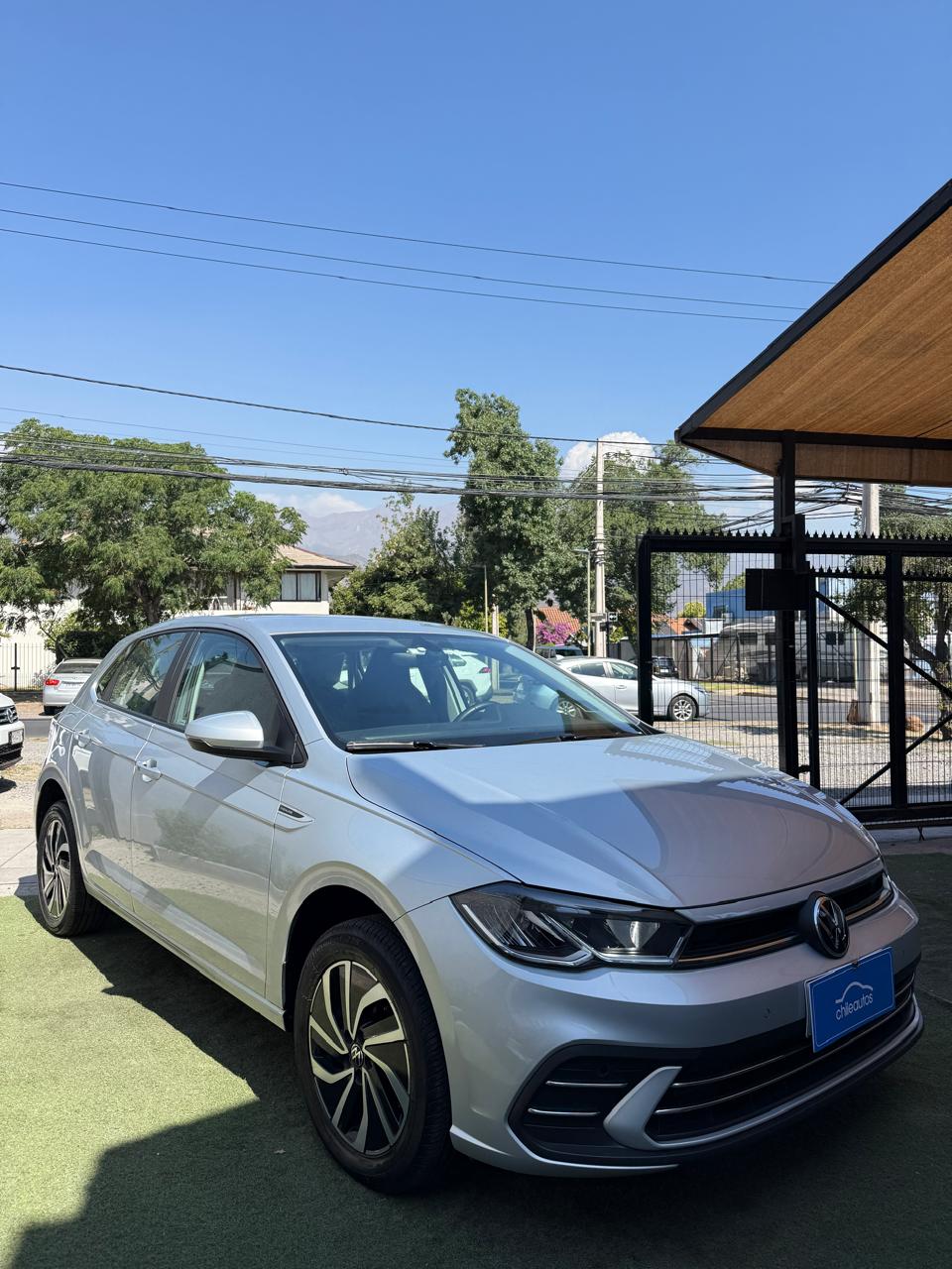 Volkswagen Polo 1.0 Highline Automático 2024 (19.000 km)