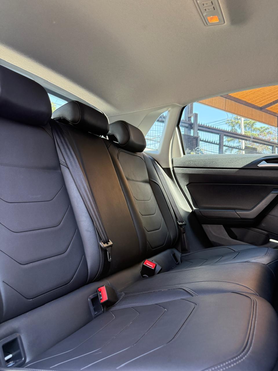 Volkswagen Polo 1.0 Highline Automático 2024 (19.000 km)