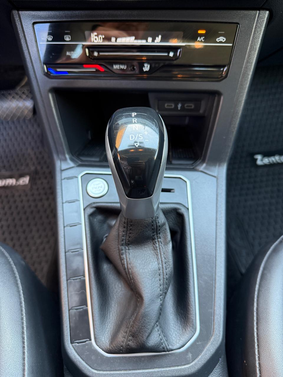 Volkswagen Polo 1.0 Highline Automático 2024 (19.000 km)