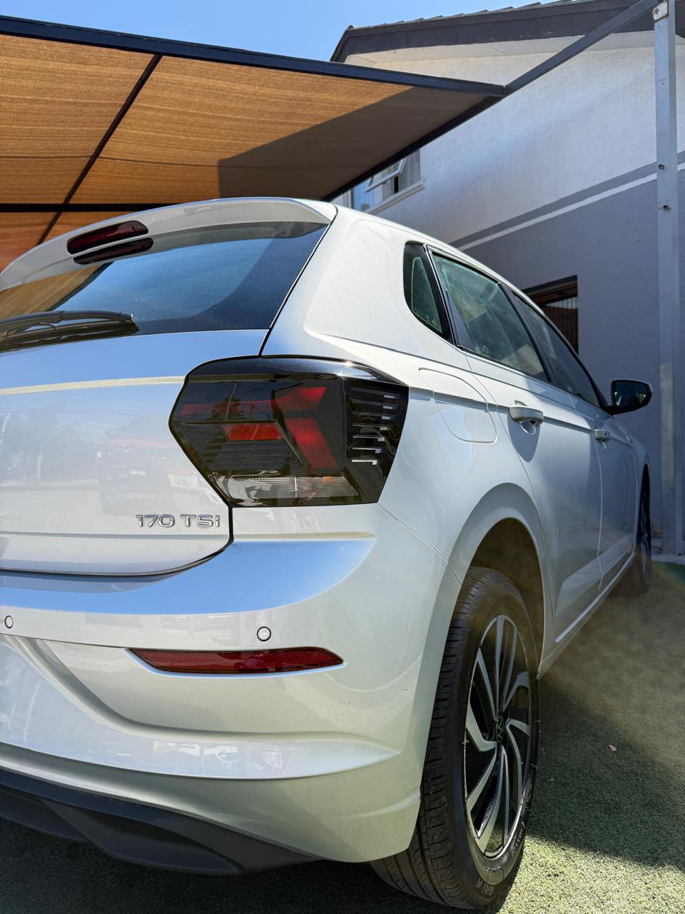 Volkswagen Polo 1.0 Highline Automático 2024 (19.000 km)