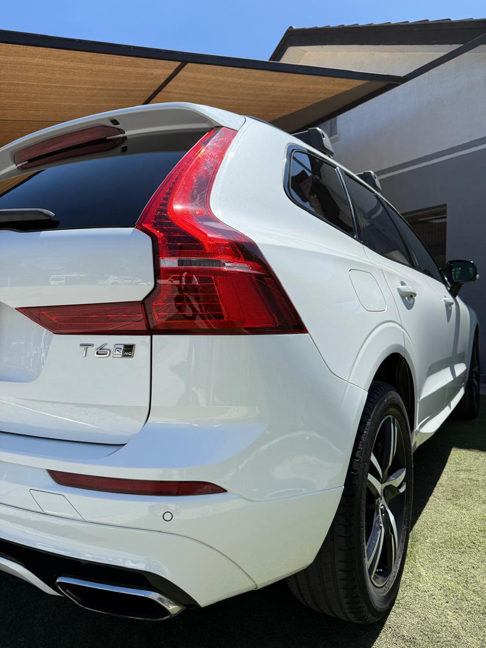 Volvo XC60 2.0 T6 R-Design 4WD 2021 (78.000 km)