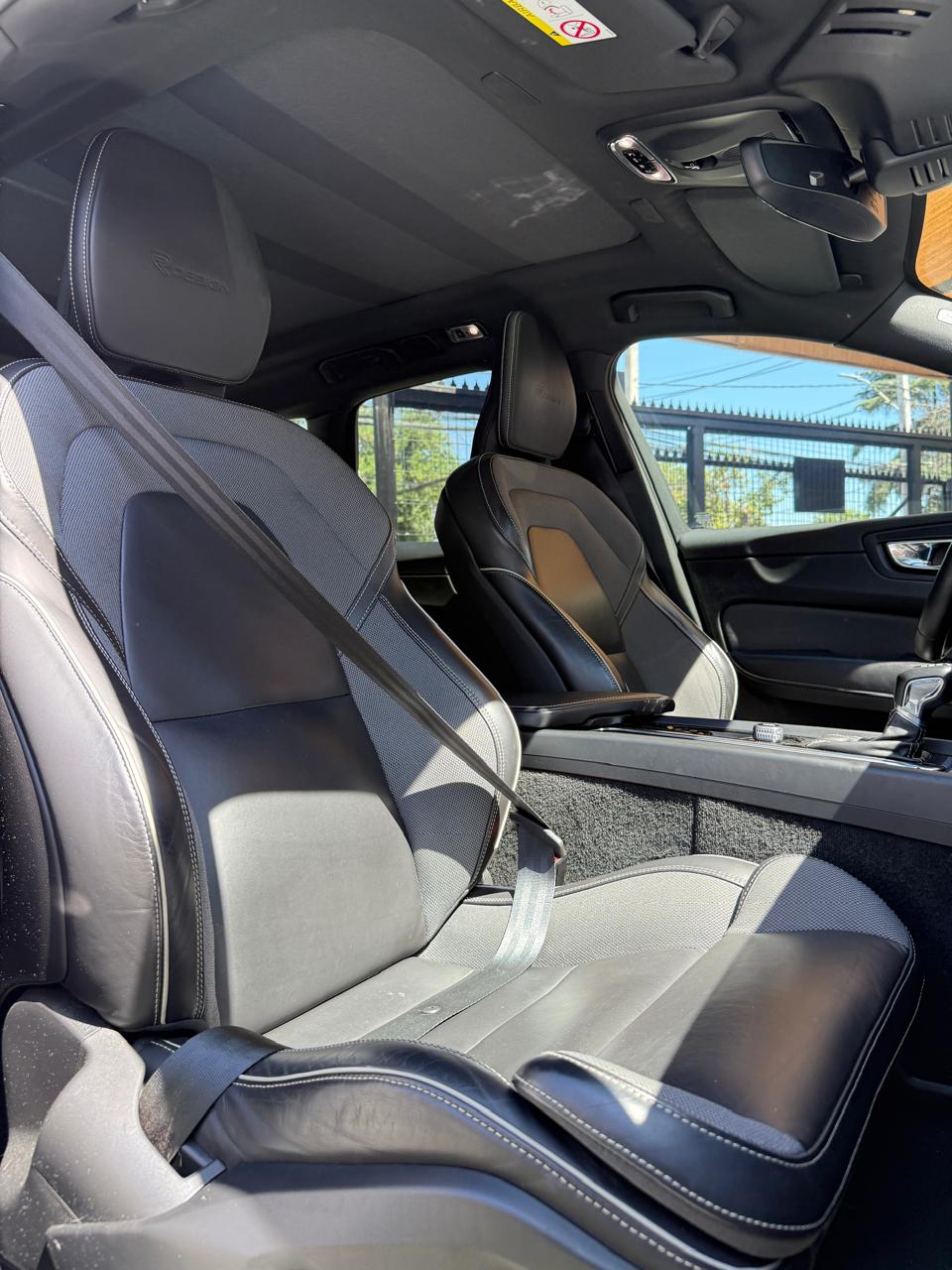 Volvo XC60 2.0 T6 R-Design 4WD 2021 (78.000 km)