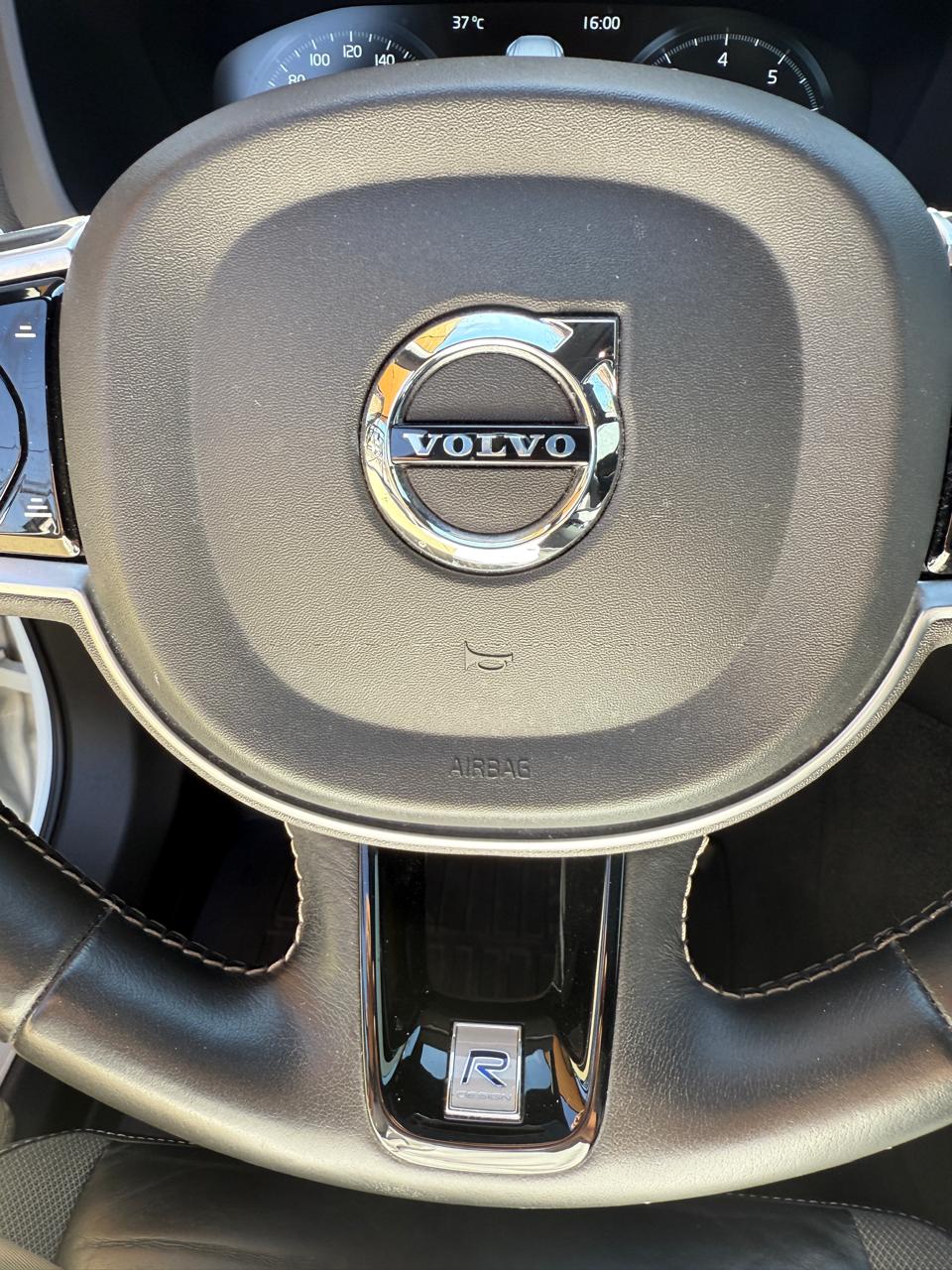 Volvo XC60 2.0 T6 R-Design 4WD 2021 (78.000 km)