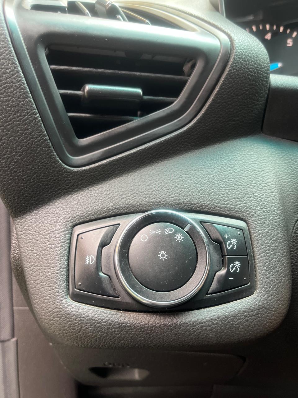 Ford Escape 2.0 Ecoboost SE Auto 2014 (83.800 Km)
