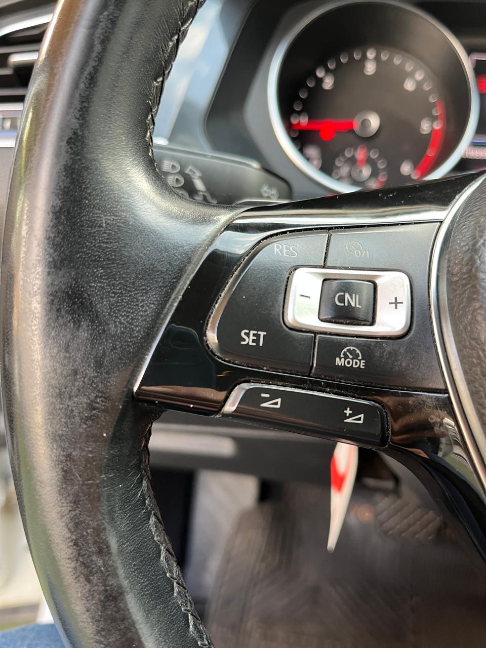 Volkswagen Tiguan 2.0 TDI DSG Comfortline 7A 4Motion 2019 (111.087 Km)