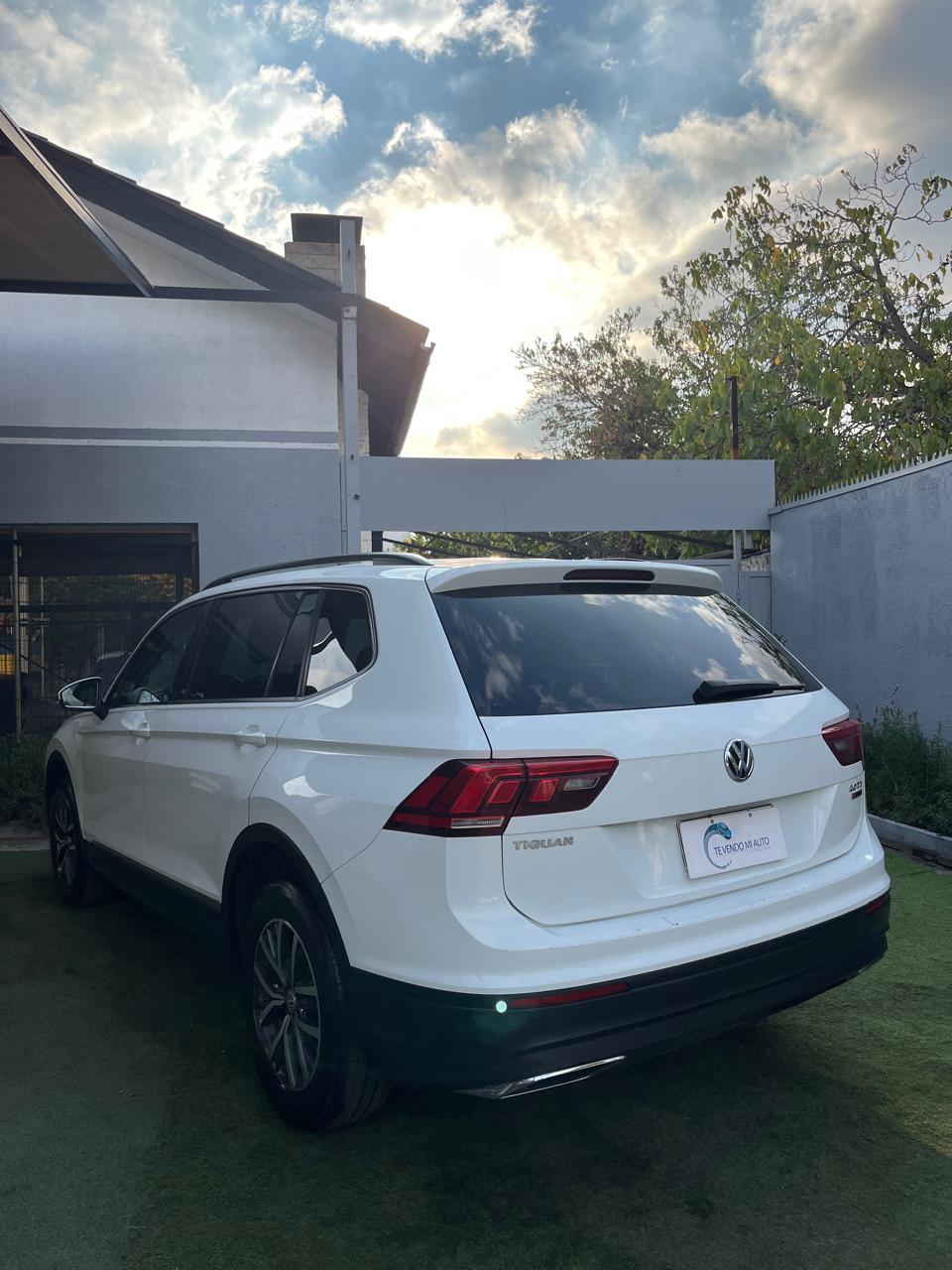 Volkswagen Tiguan 2.0 TDI DSG Comfortline 7A 4Motion 2019 (111.087 Km)