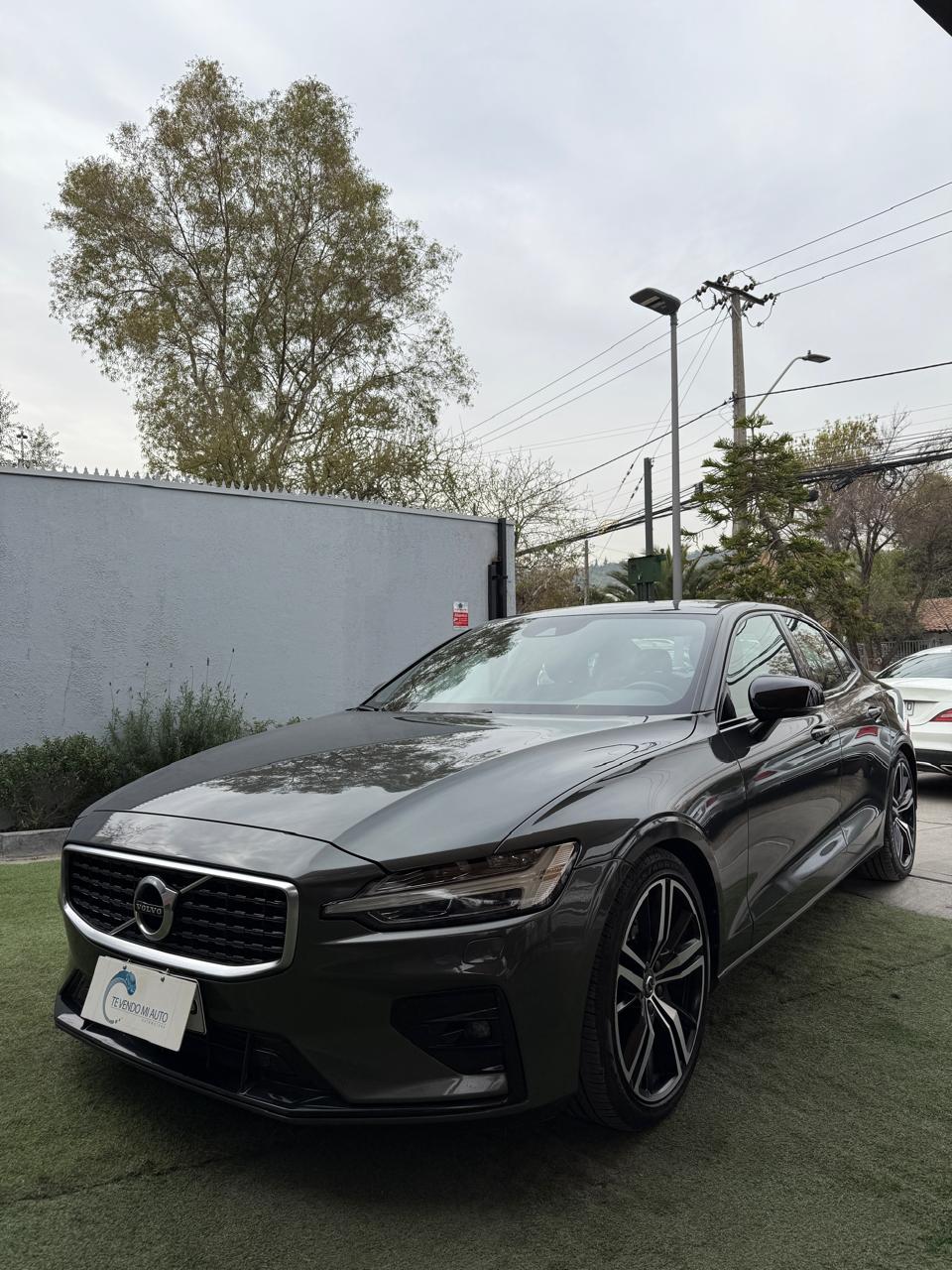 Volvo S60 2.0 T5 R-Design Auto 4WD 2021 (121.800 Km)