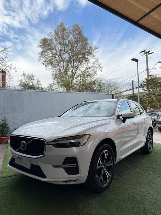 Volvo Xc60 B5 Momentun Auto AWD 2022 (98.000 Km)