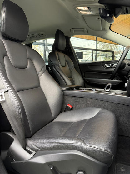 Volvo Xc60 B5 Momentun Auto AWD 2022 (98.000 Km)
