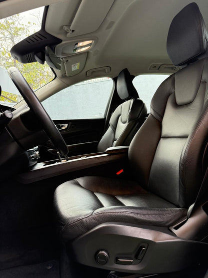 Volvo Xc60 B5 Momentun Auto AWD 2022 (98.000 Km)