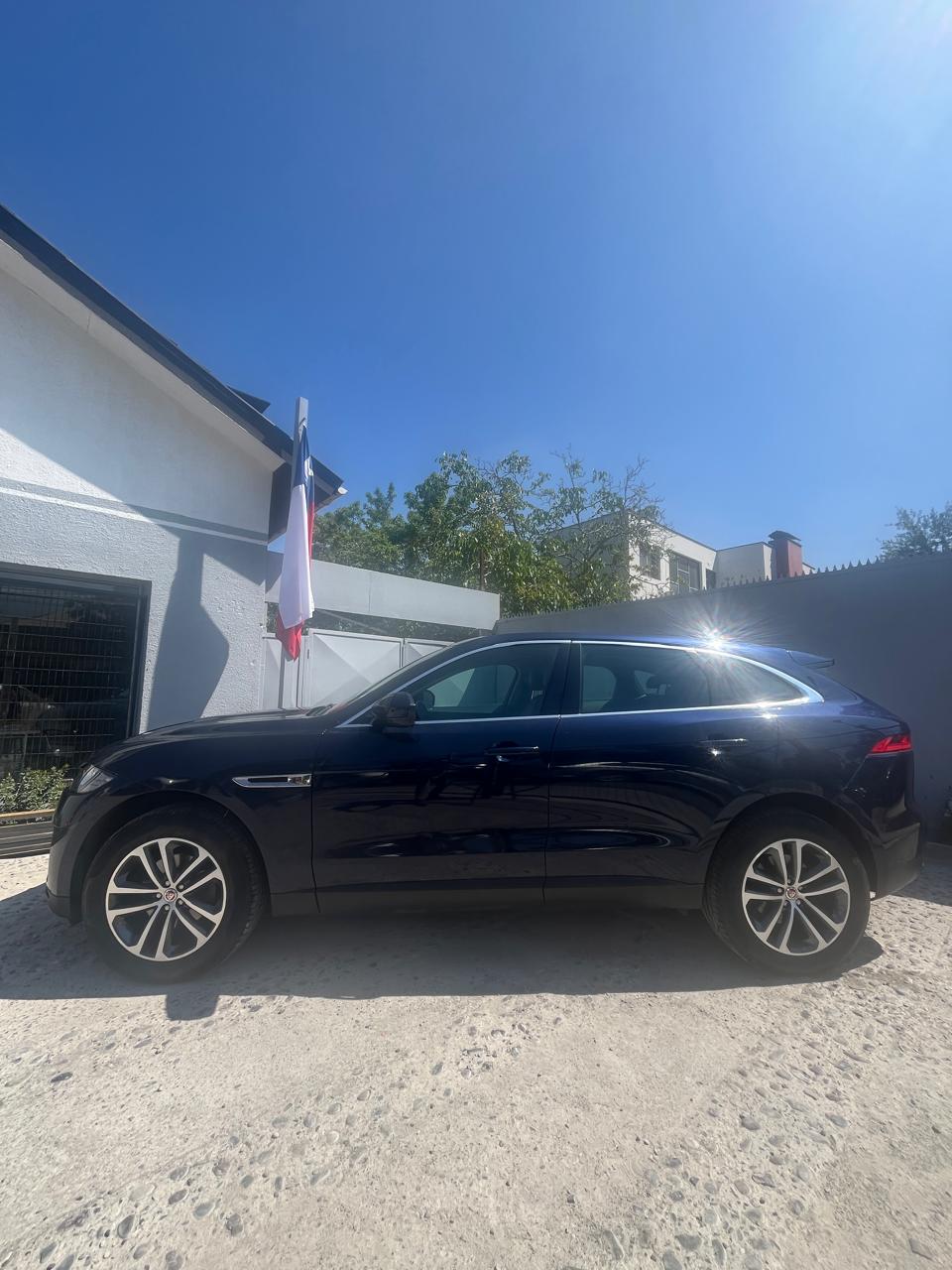 Jaguar F-Pace 2.0D I4 180PS Prestige Auto 4WD 2019 (76.500 KM)
