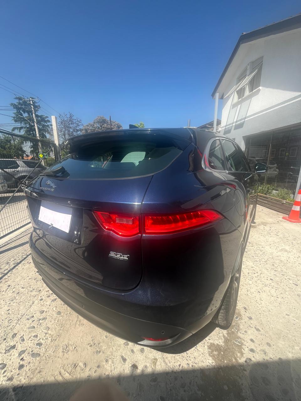 Jaguar F-Pace 2.0D I4 180PS Prestige Auto 4WD 2019 (76.500 KM)