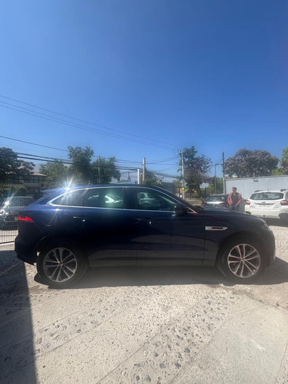 Jaguar F-Pace 2.0D I4 180PS Prestige Auto 4WD 2019 (76.500 KM)