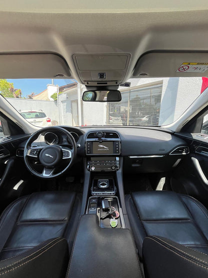 Jaguar F-Pace 2.0D I4 180PS Prestige Auto 4WD 2019 (76.500 KM)