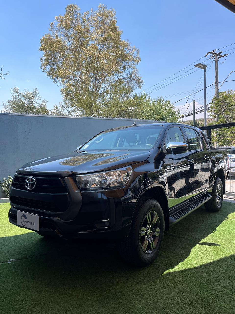 Toyota Hilux 2.7 SR 2021 (40.000 KM)