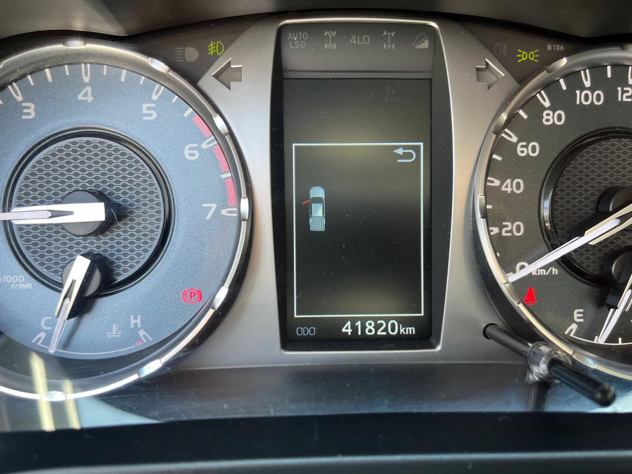 Toyota Hilux 2.7 SR 2021 (40.000 KM)