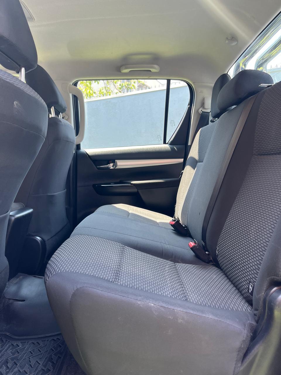 Toyota Hilux 2.7 SR 2021 (40.000 KM)