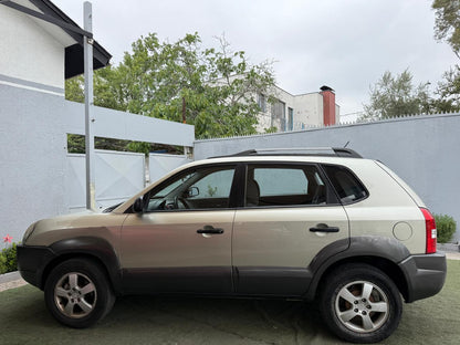 Hyundai Tucson GL 2.0 Automática 2008 (225.100 km)