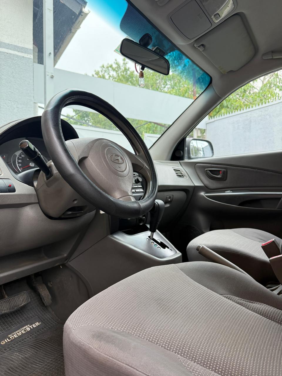 Hyundai Tucson GL 2.0 Automática 2008 (225.100 km)