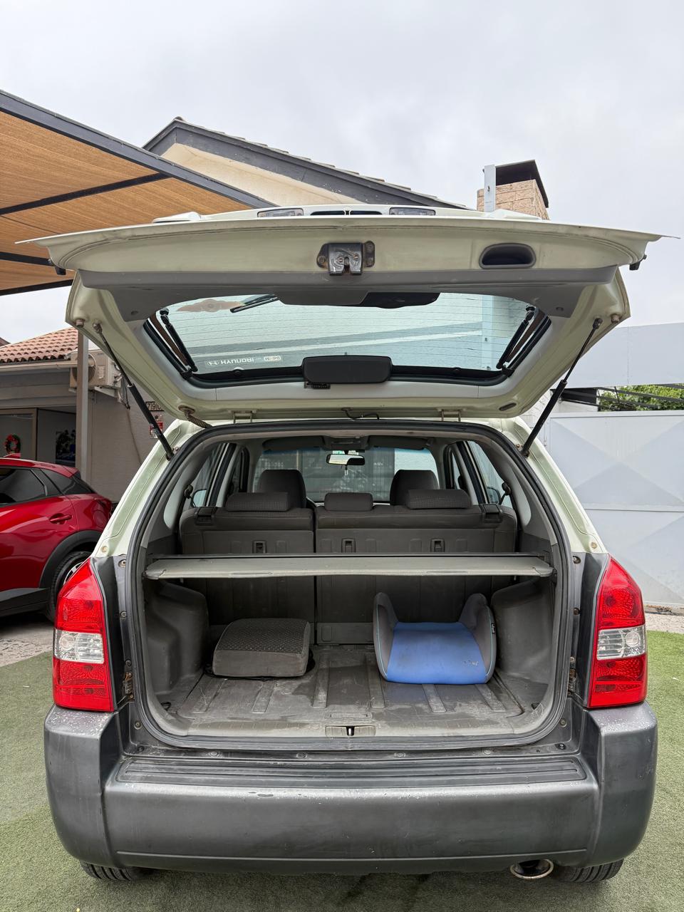 Hyundai Tucson GL 2.0 Automática 2008 (225.100 km)