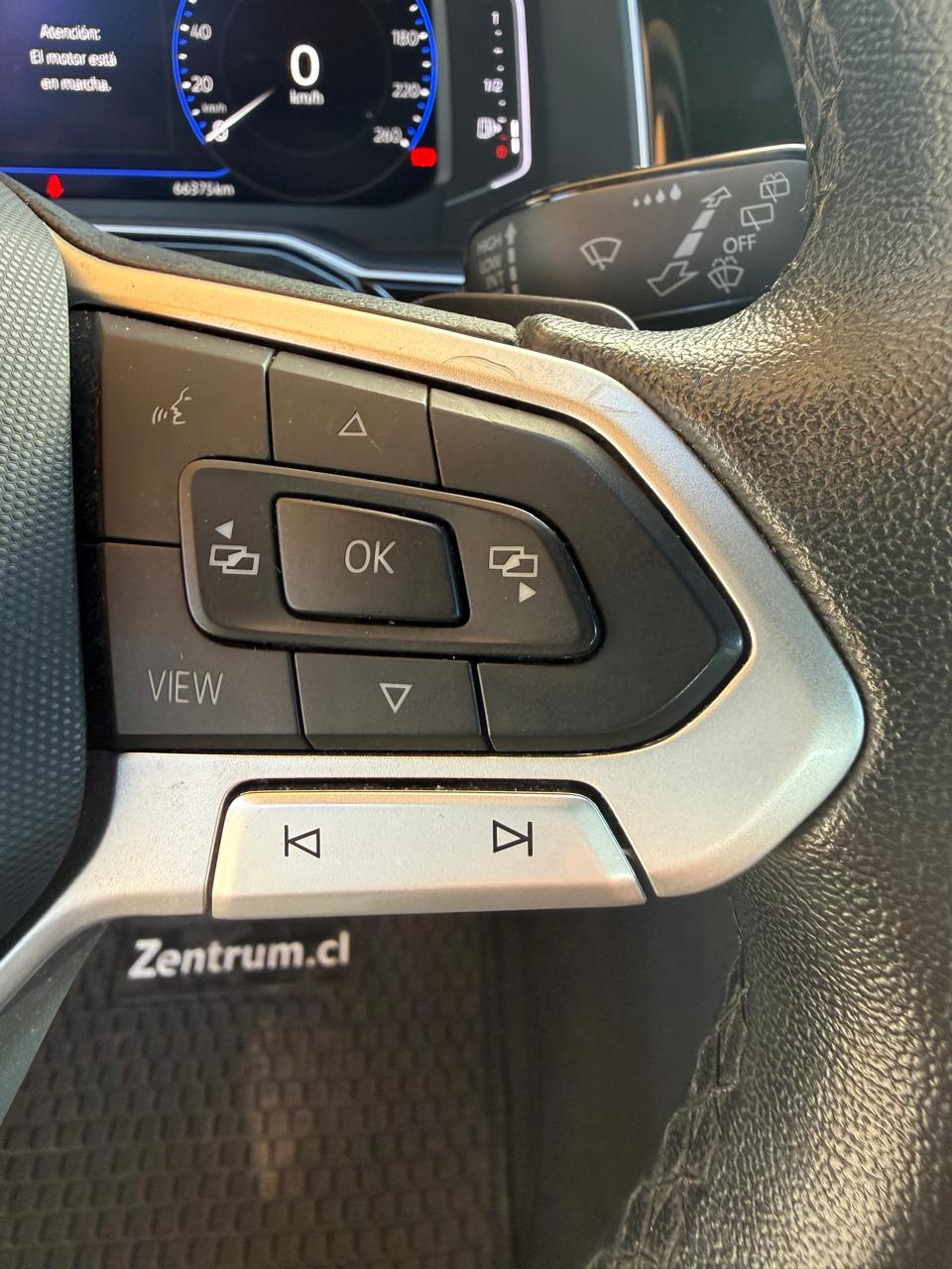 Volkswagen Nivus 1.0 TSI Auto Highline 2023 (66.000 km)