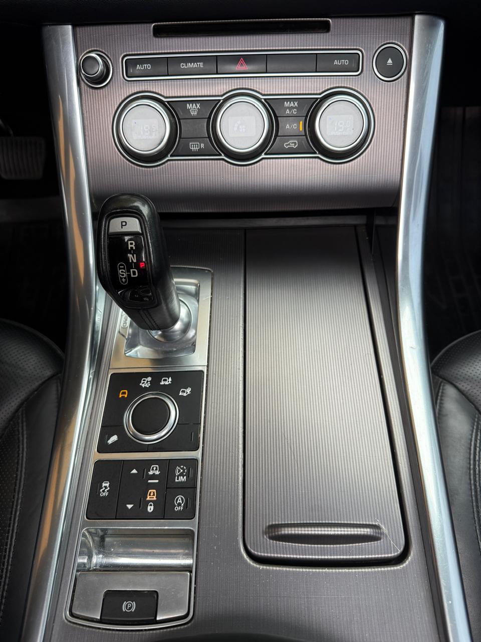 Land Rover Range Rover Sport 3.0 SDV6 HSE Auto 4WD 2017 (90.000 km)