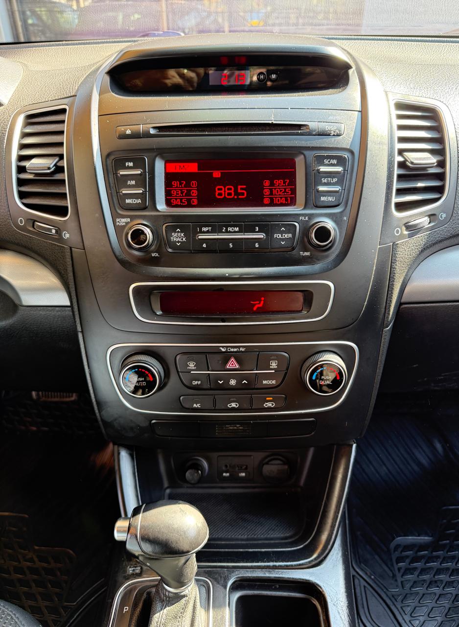 Kia Sorento EX 2.4 7A GSL Auto 2014 (173.000 km)