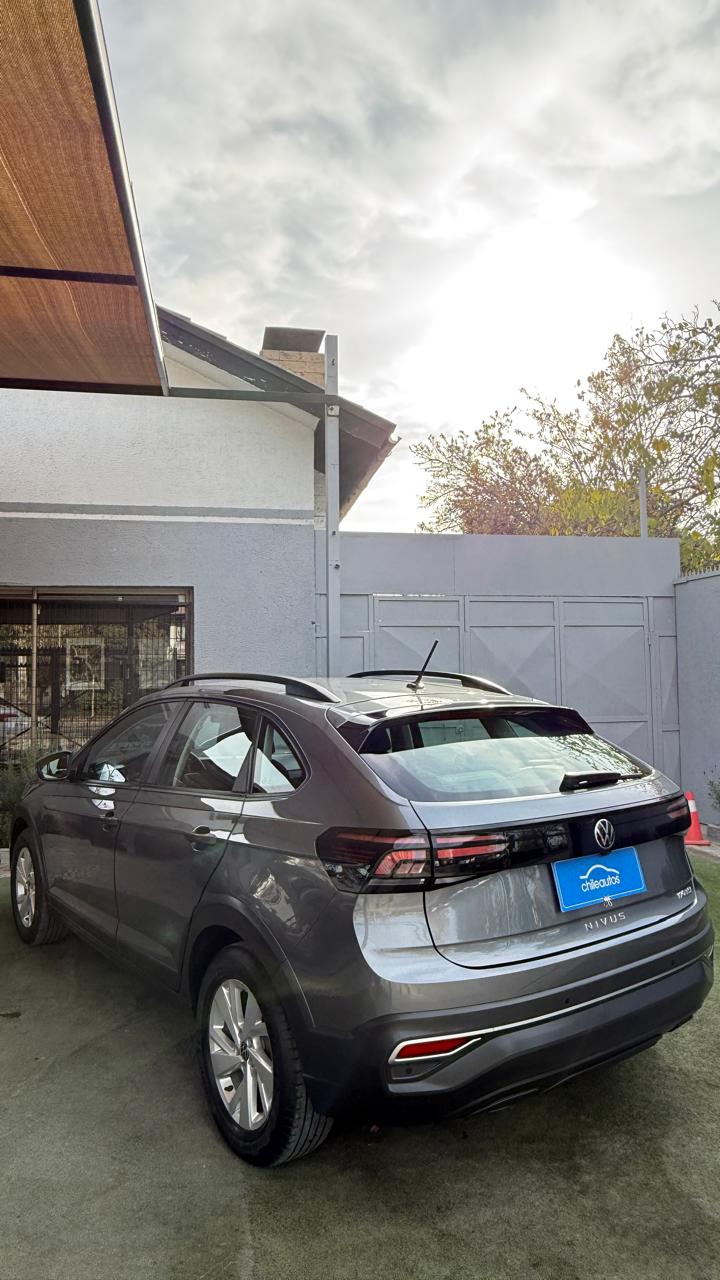 Volkswagen Nivus 1.0 TSI Comfortline 2023 (27.600 km)