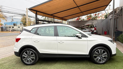 Seat Arona 1.6 Automático FR 2025 (242 km)