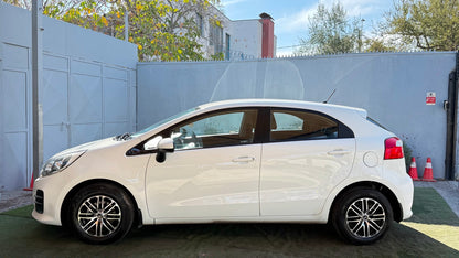 Kia Rio 5 1.4 EX Manual 2015 (117.950 km)