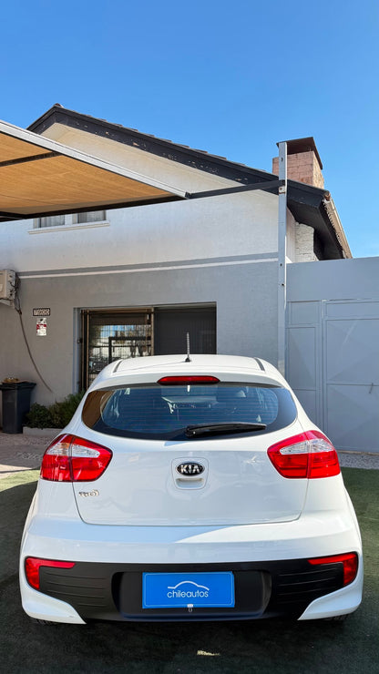 Kia Rio 5 1.4 EX Manual 2015 (117.950 km)