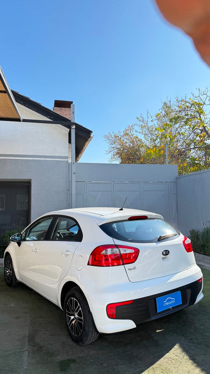 Kia Rio 5 1.4 EX Manual 2015 (117.950 km)